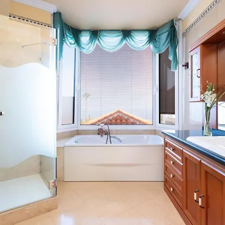 Willa Home2book Luxury El Helecho Del Teide, Private Pool